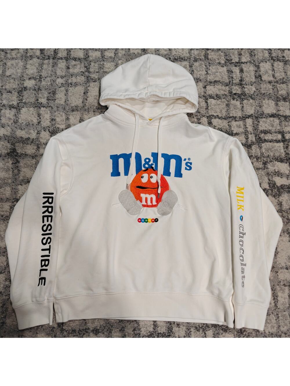 M&Ms x Peacebird Mens S Hoodie White Graphic Spellout Streetwear Sweatshirt